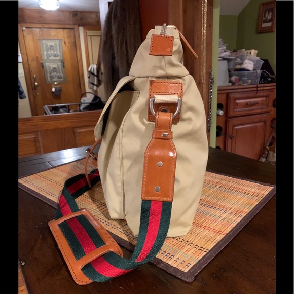 ❗️SOLD on ♏️❗️ GUCCI MESSENGER Unisex RARE Travel in Style💥♥️🔥 Beautiful - Picture 6 of 16